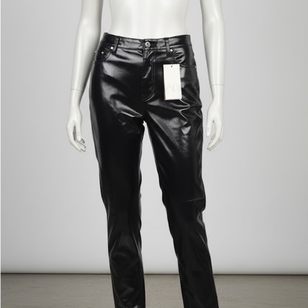 Zara Stylish Black Jeans for women  size 34